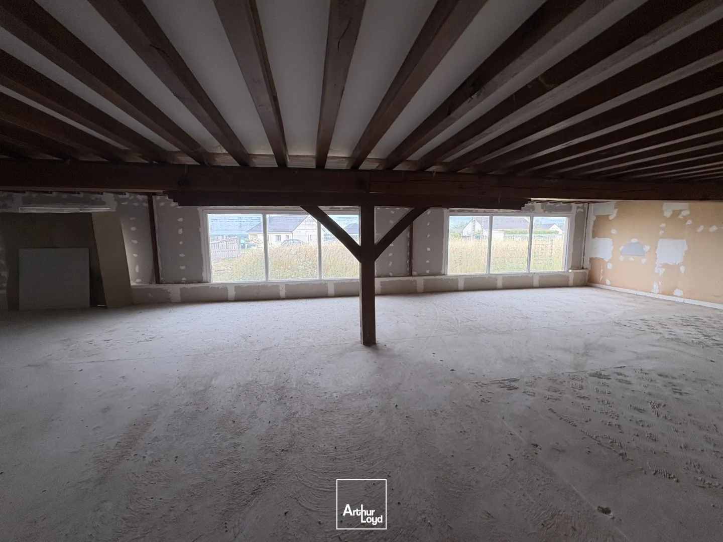 À vendre - Ensemble immobilier à usage industriel et commercial à Châtillon-sur-Loire (45)