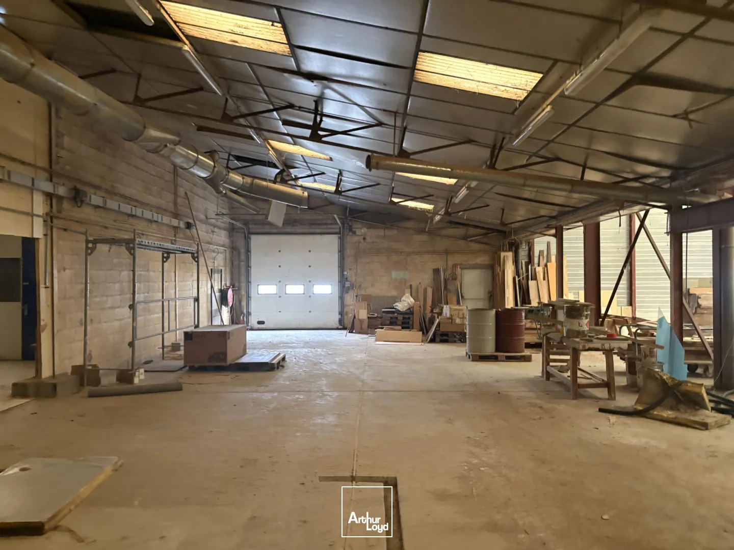 À vendre - Ensemble immobilier à usage industriel et commercial à Châtillon-sur-Loire (45)