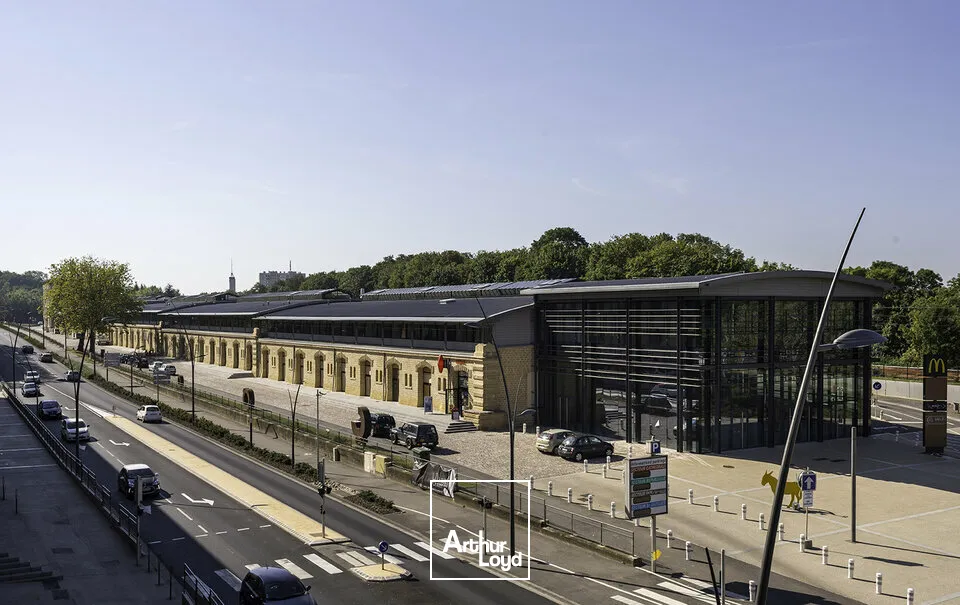 LOCAL COMMERCIAL à VENDRE de 73.5 m²