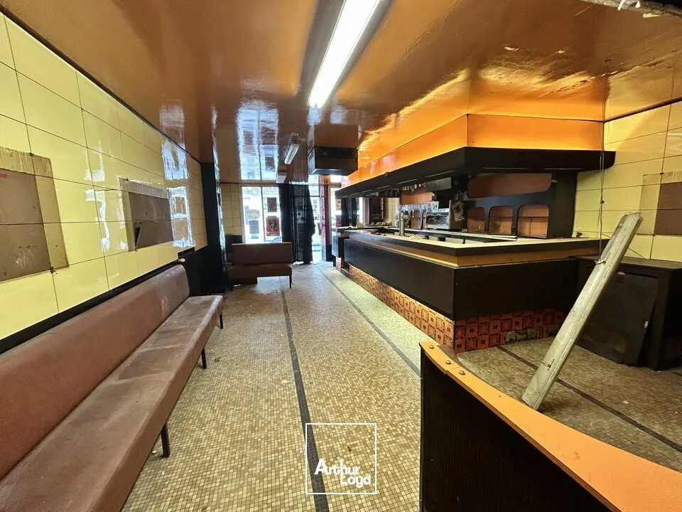 CHALON Centre- Local commercial- Hotel de ville 