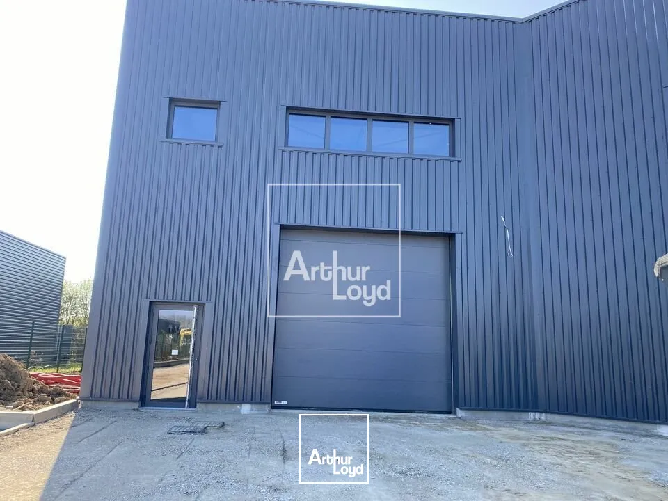 SAINT PIERRE DU PERRAY LOCAUX A LOUER