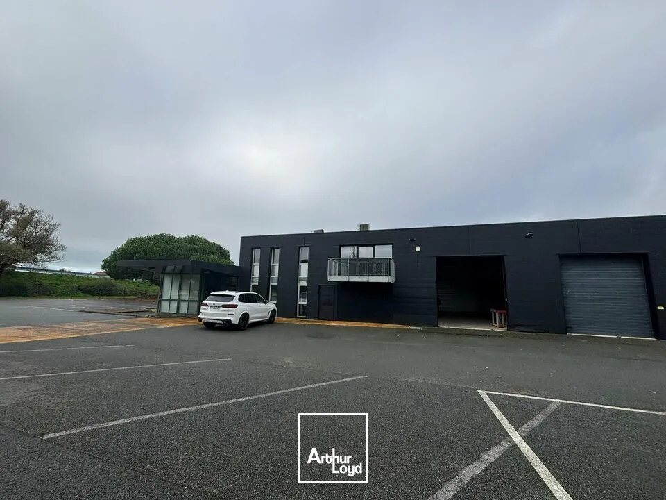 Opportunité Investisseur : Ensemble Immobilier d'Activité aux Sables d'Olonne
