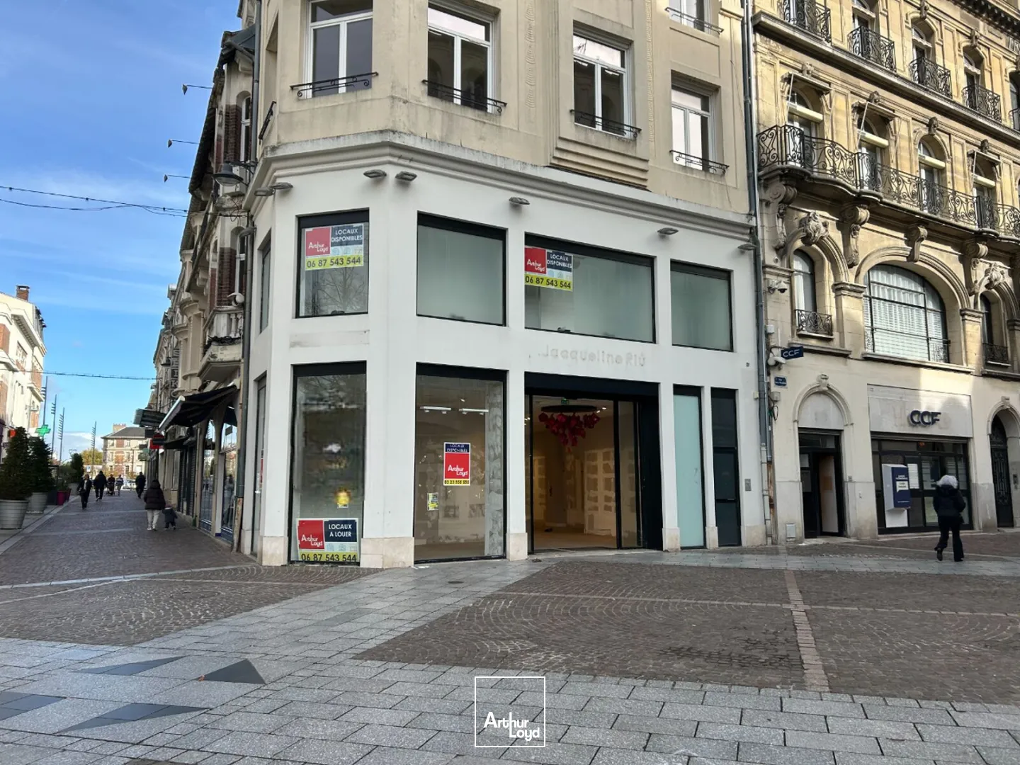 A LOUER - LOCAUX COMMERCIAUX EMPLACEMENT PRIME - CENTRE-VILLE SAINT-QUENTIN