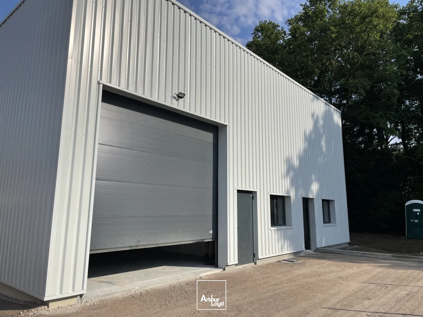 LOCATION - ENTREPOT - ZONE INDUSTRIELLE - ATELIER - VERTOU 