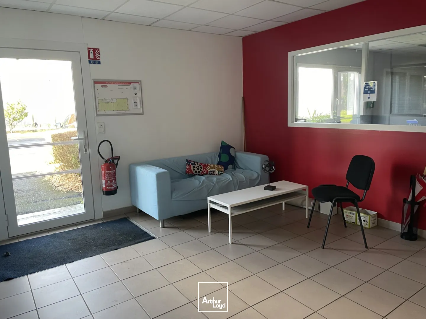 A Clisson, bâtiment de logistique d'environ 5584 m2