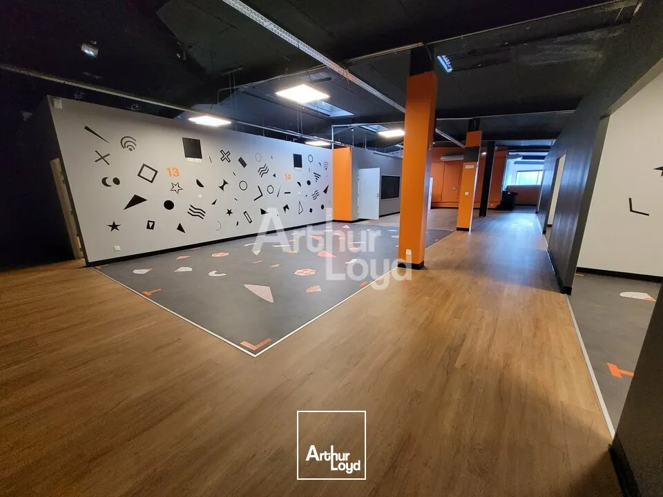 Local commercial a louer - 491m2 - Coeur zone Epagny