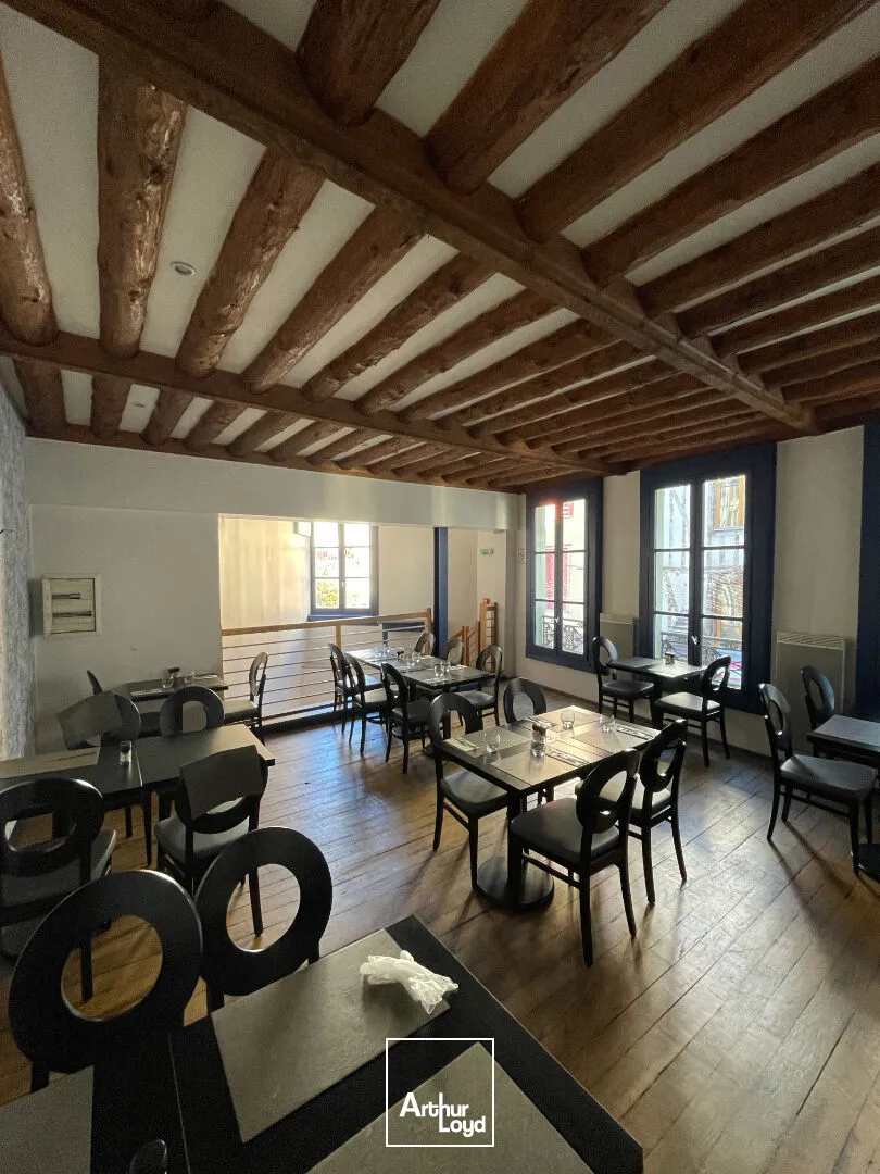 Local commercial avec extraction + un appartement - A VENDRE - LIMOGES CENTRE