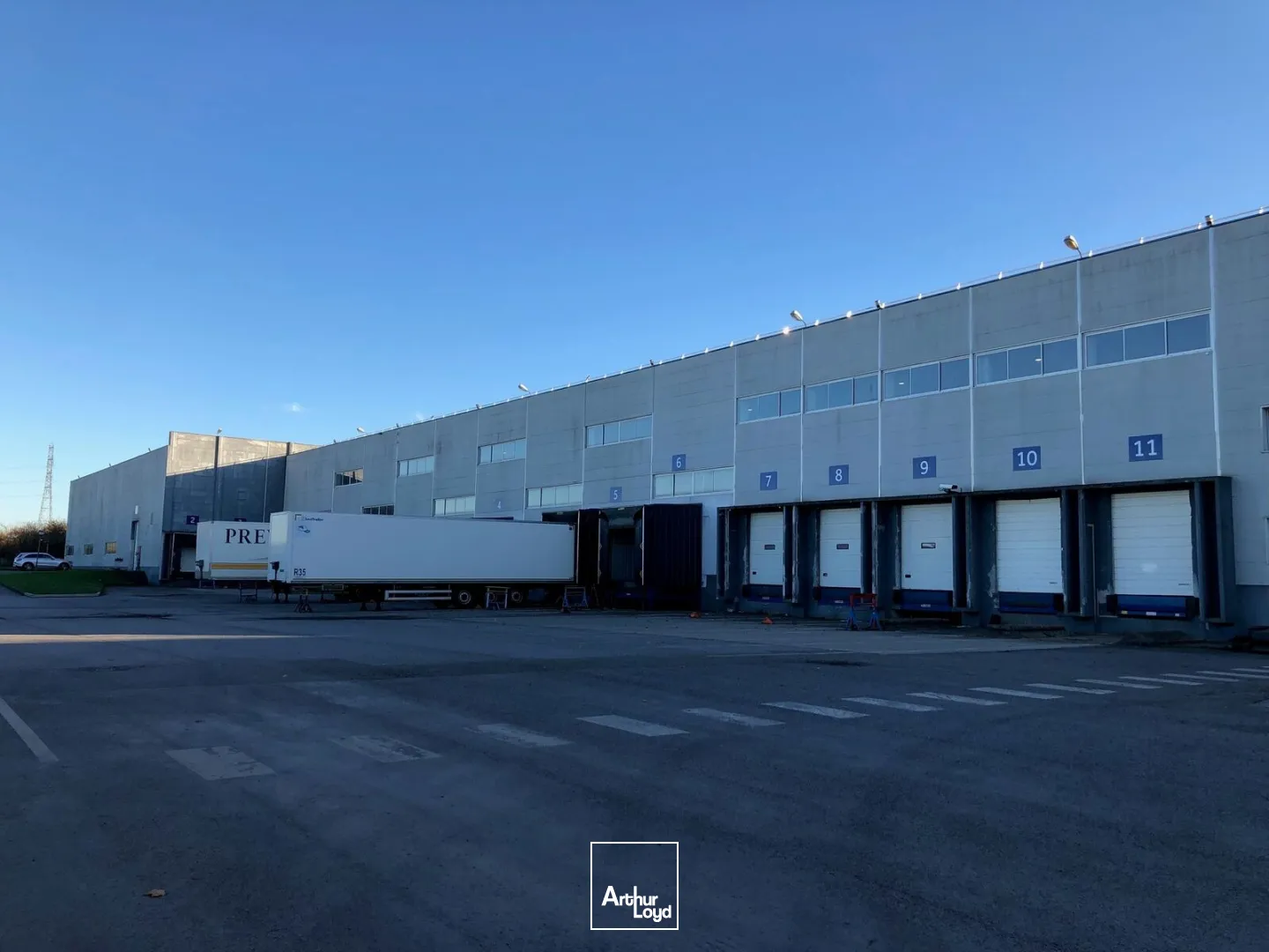 Entrepôt ICPE grande hauteur 3 961 m² sans bureaux - Opportunité locative à Marly-la-Ville, proximité A1/A104