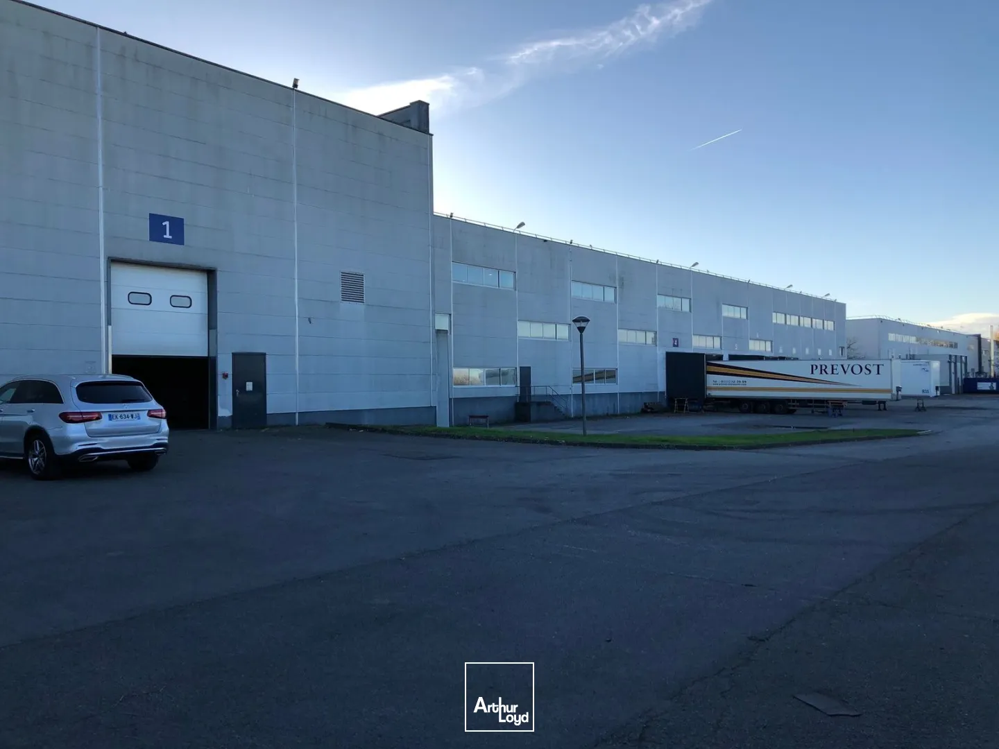 Entrepôt ICPE grande hauteur 3 961 m² sans bureaux - Opportunité locative à Marly-la-Ville, proximité A1/A104