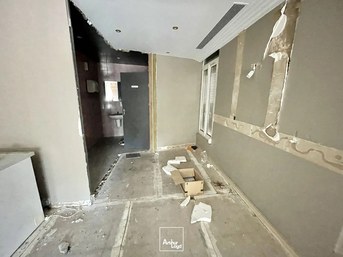 Locaux commerciaux à louer à ROUEN 76100