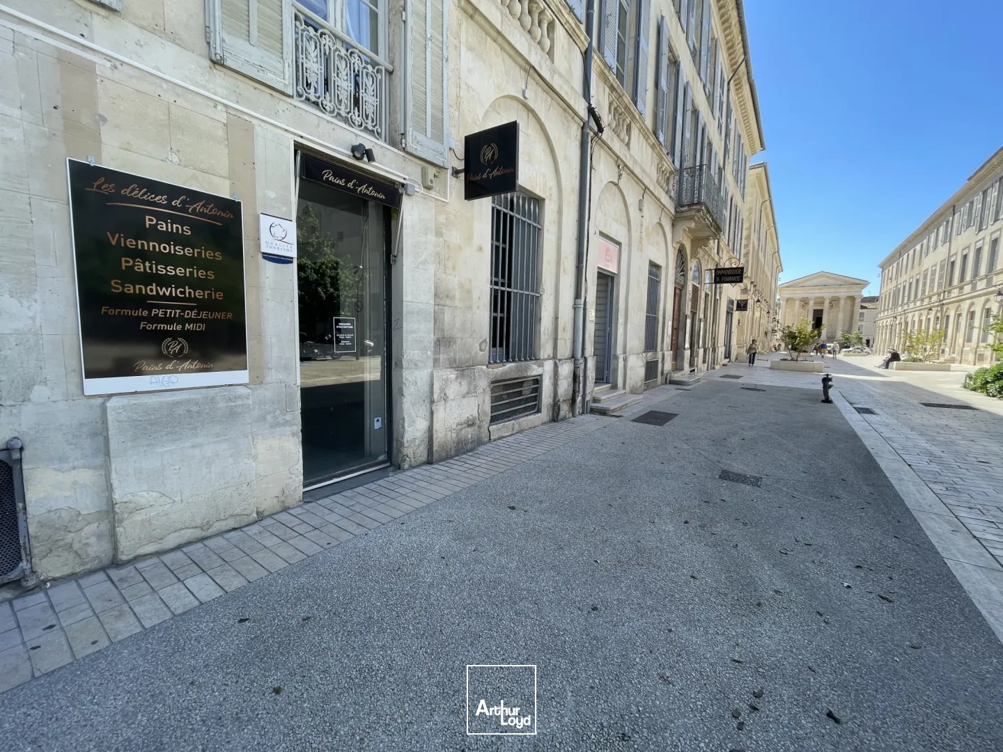 LOCAL COMMERCIALA VENDRE - MAISON CARRÉE NÎMES