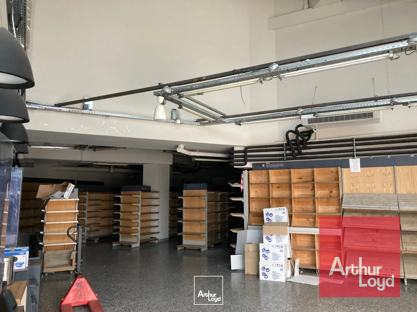 LOCAL COMMERCIAL QUARTIER ANTIGONE MONTPELLIER 