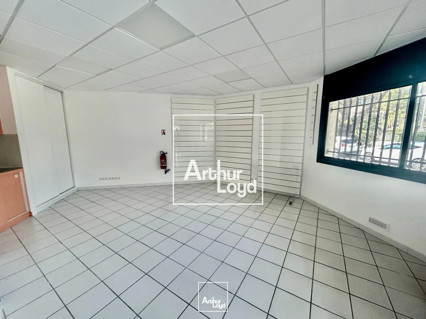 Local commercial refait à neuf - 90 m² à louer dans une zone commerciale dynamique à Clapiers