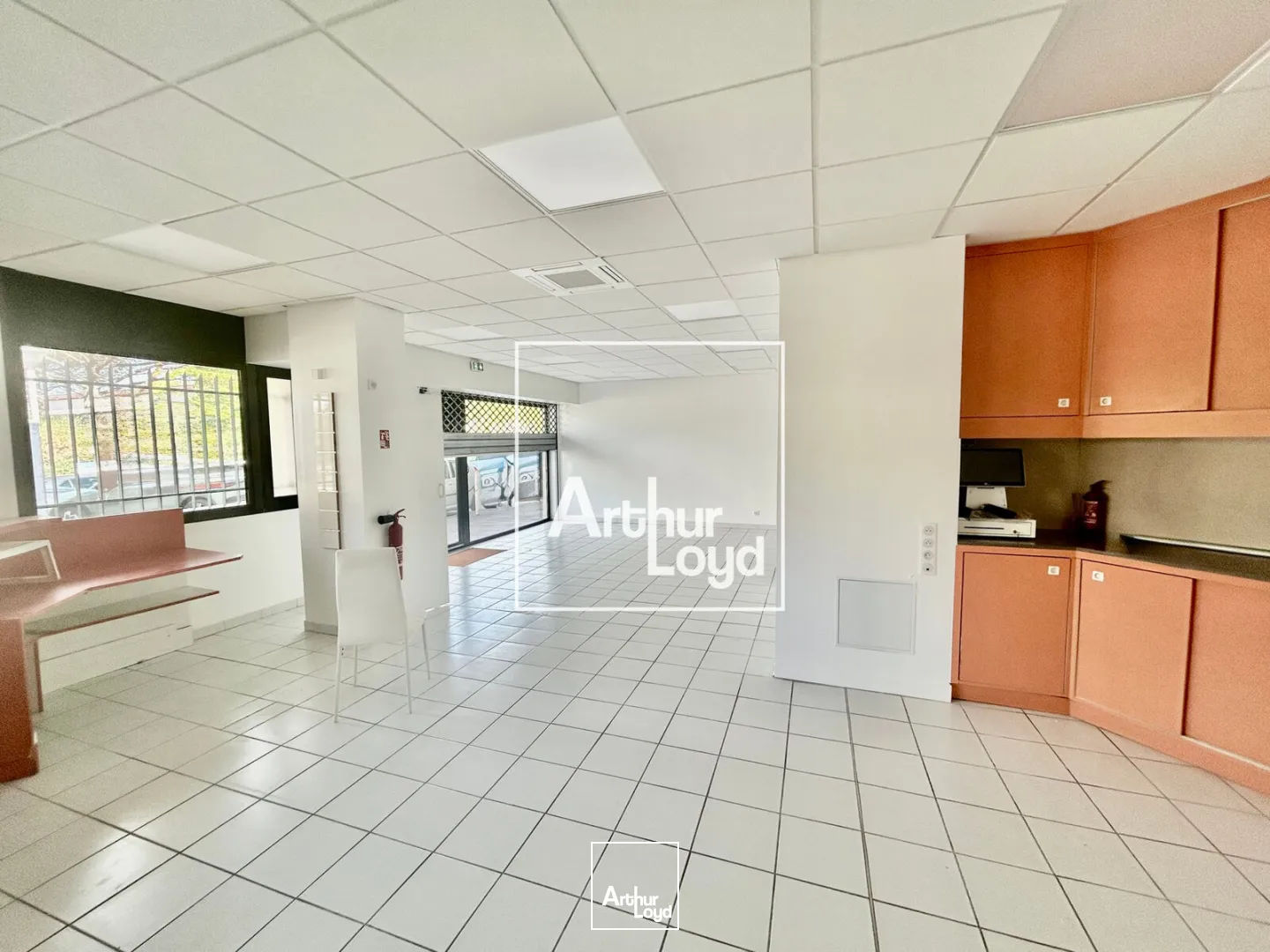 Local commercial refait à neuf - 90 m² à louer dans une zone commerciale dynamique à Clapiers