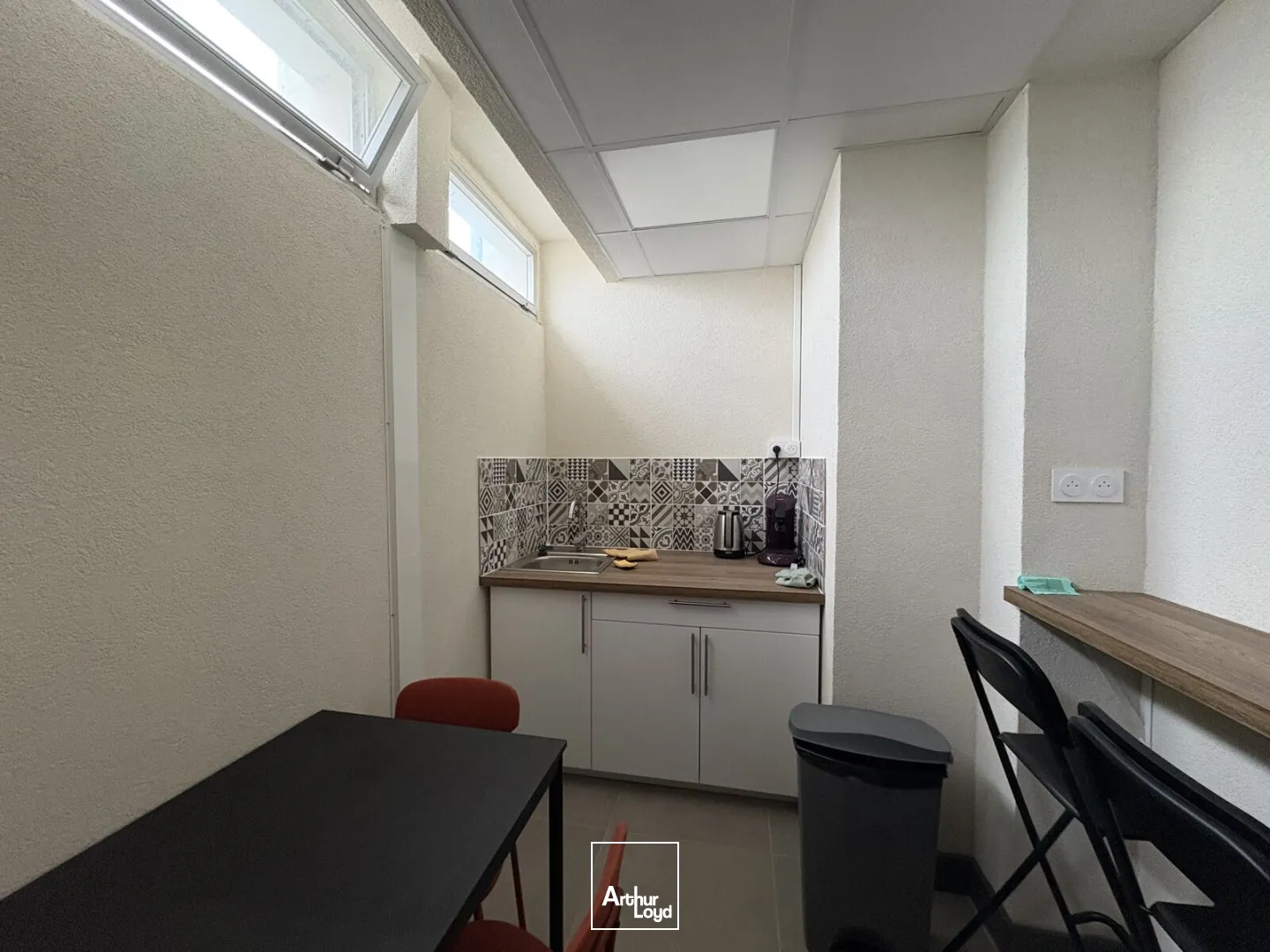 Plateau de bureaux au pied de la gare d'Orléans - A LOUER 261 m2 (lumineux et accessible aux personnes à mobilité réduite) !