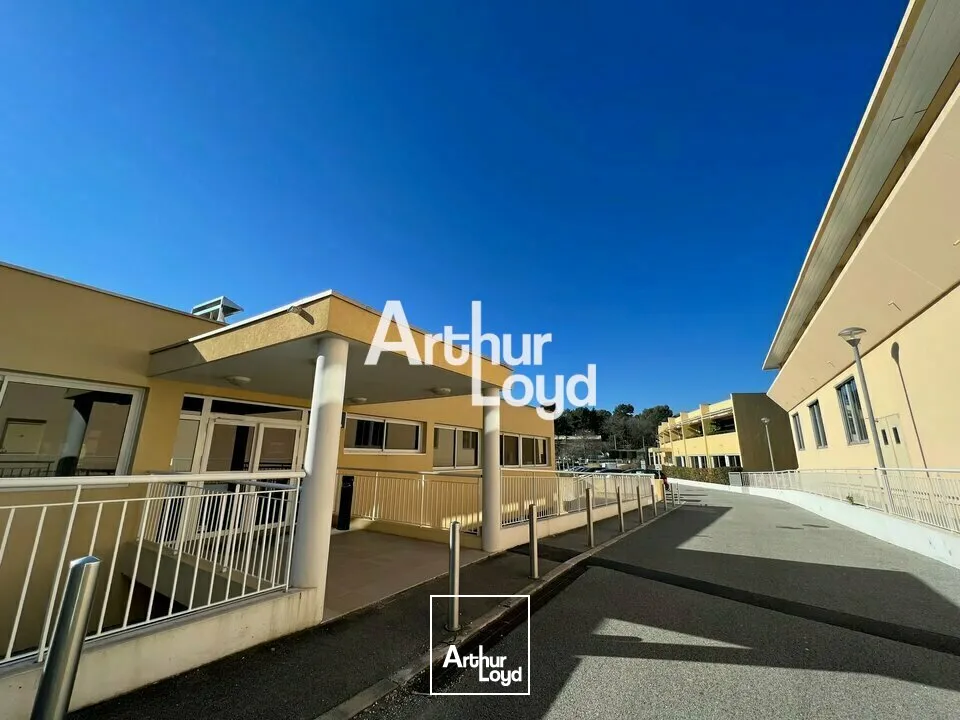 Bureaux à la location 824 m² - Sophia Antipolis - Environnement paysager