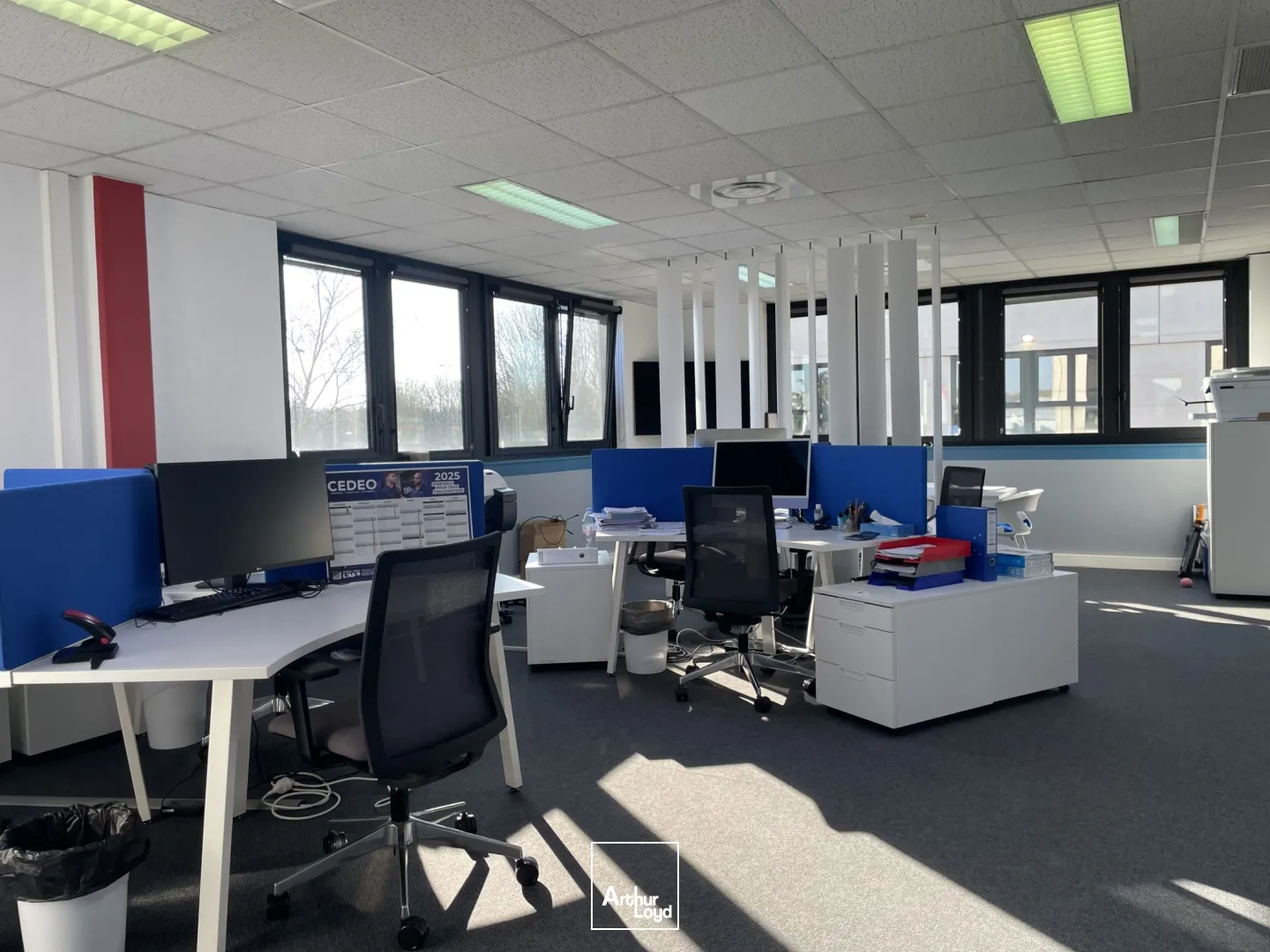 A LOUER BUREAUX DE 63 M2 À 335 M2 - COMPIEGNE ZAC DE MERCIERES