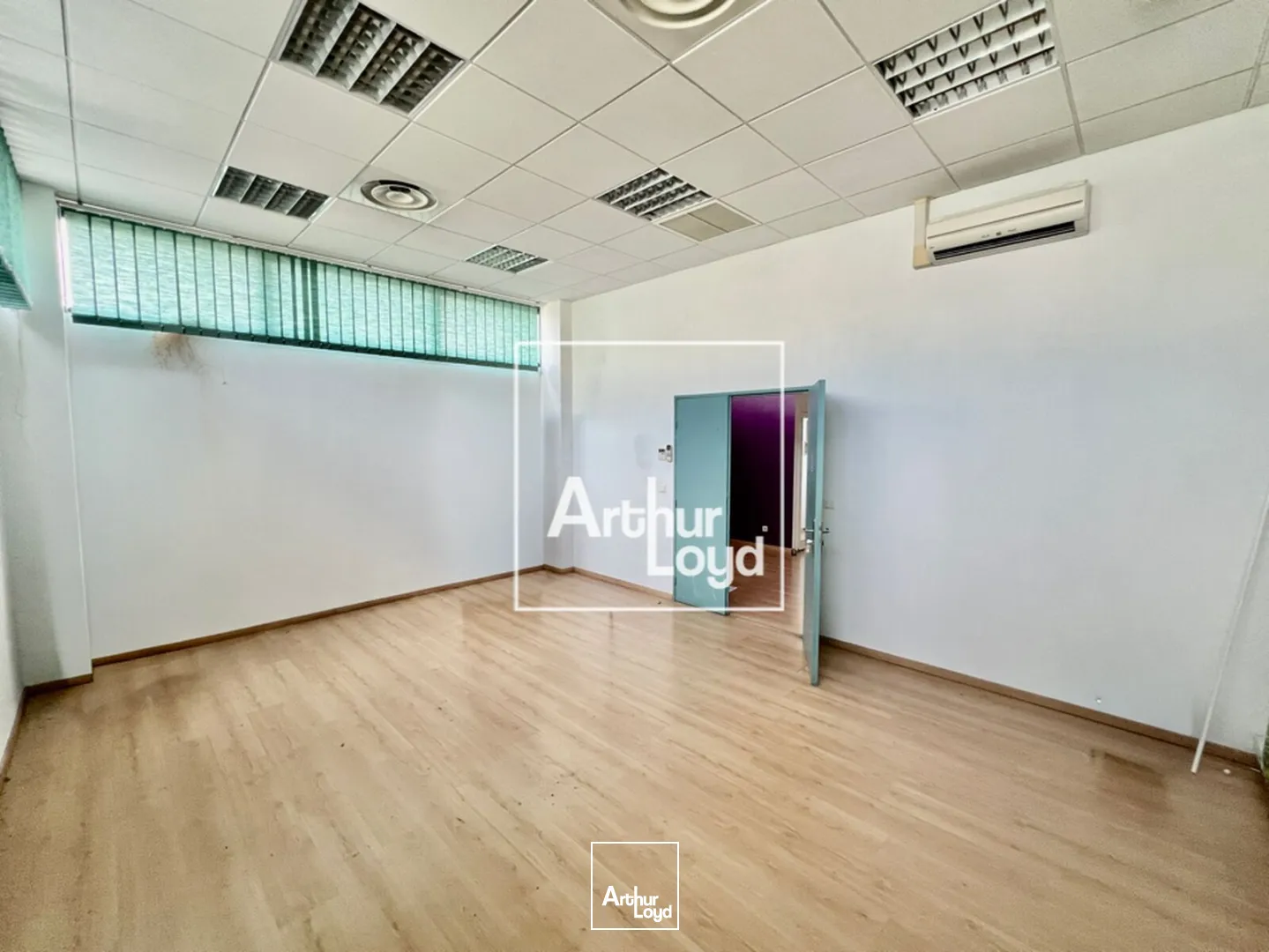 Locaux d'activité à louer à Montpellier - Bâtiment fonctionnel de 637 m² climatisé avec bureaux et zone de stockage