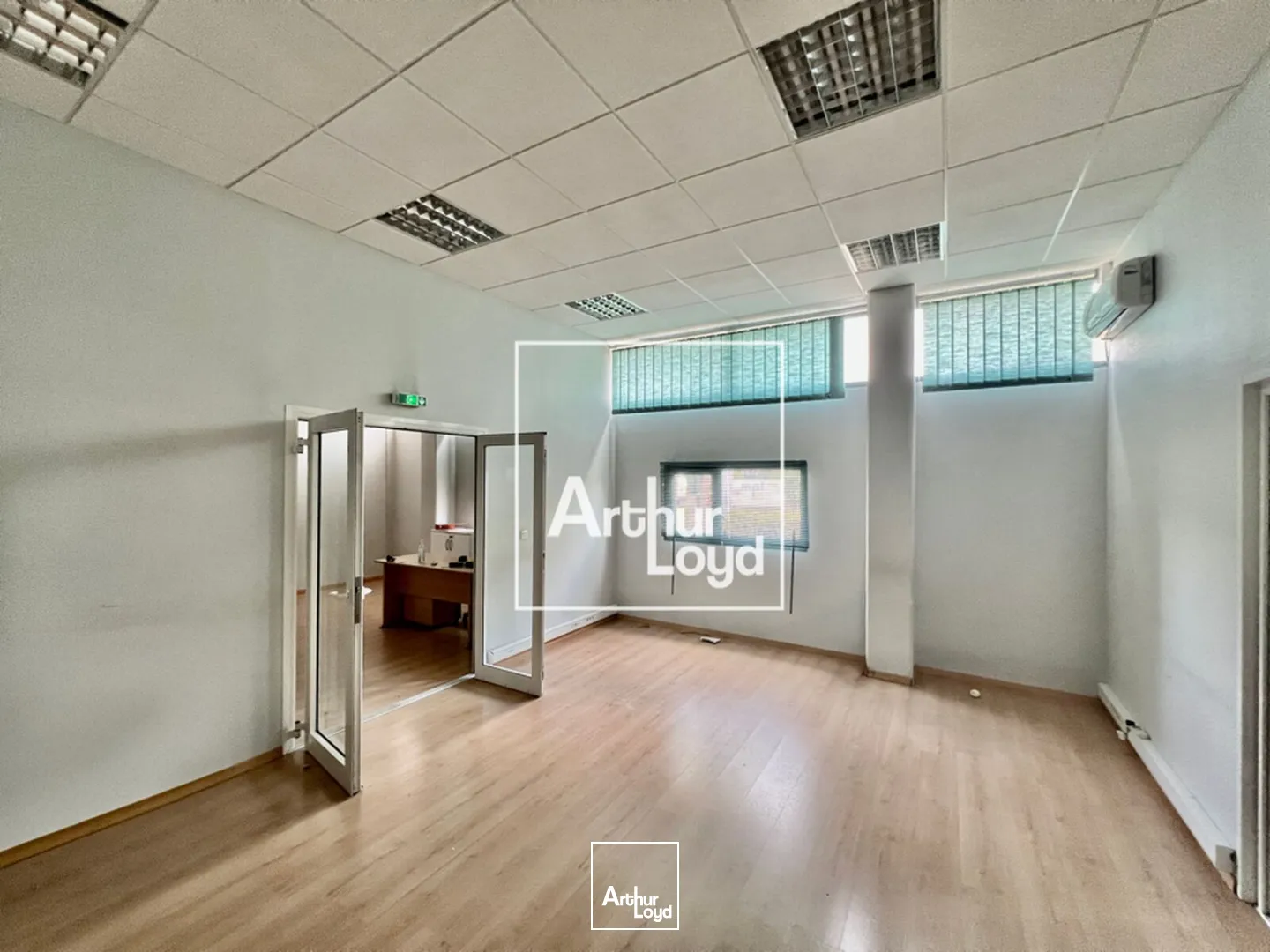 Locaux d'activité à louer à Montpellier - Bâtiment fonctionnel de 637 m² climatisé avec bureaux et zone de stockage