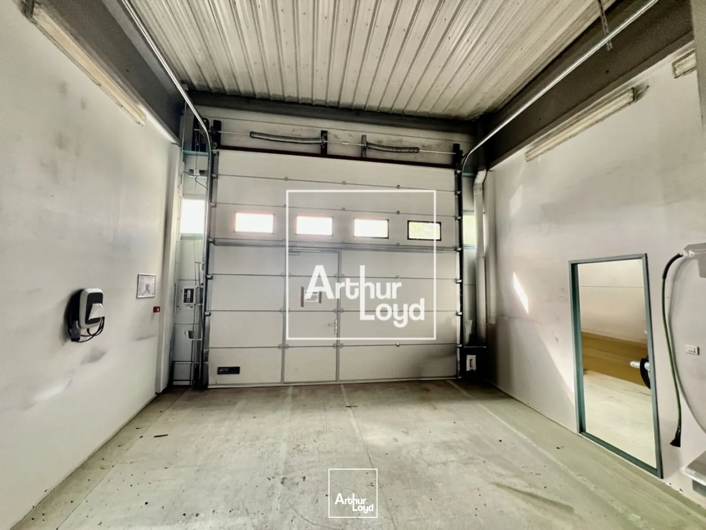 Locaux d'activité à louer à Montpellier - Bâtiment fonctionnel de 637 m² climatisé avec bureaux et zone de stockage