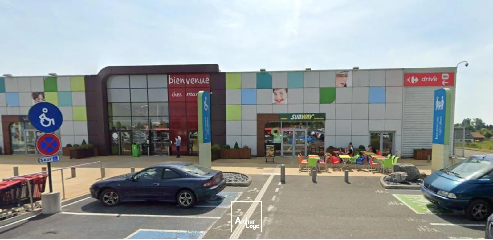 Local commercial 128 m² à louer sur le pôle commercial de Beaurains