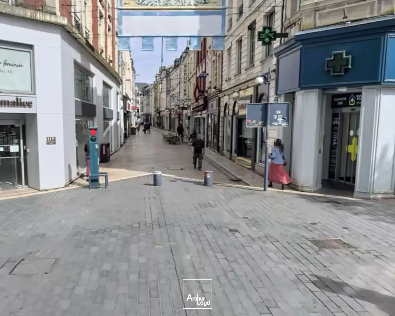 Local commercial à louer à Arras - Emplacement prime en rue piétonne, 89 m² lumineux