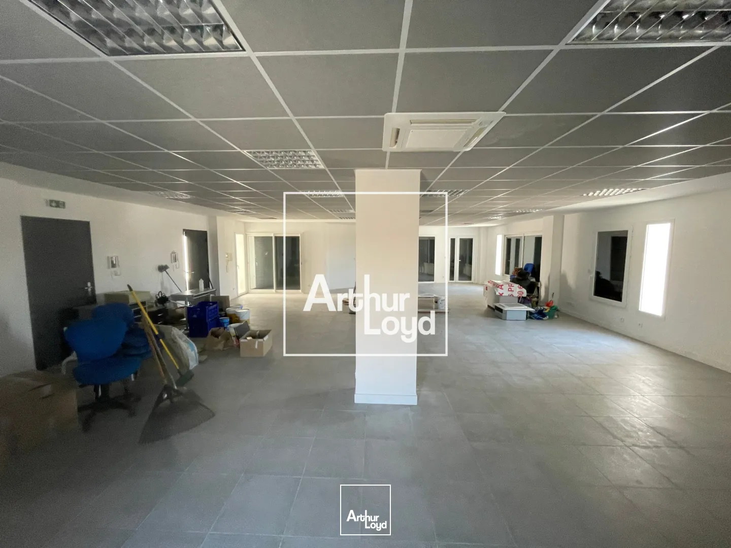 Bureaux 552 m² à vendre - Visibilité RD609 entre Béziers et Narbonne