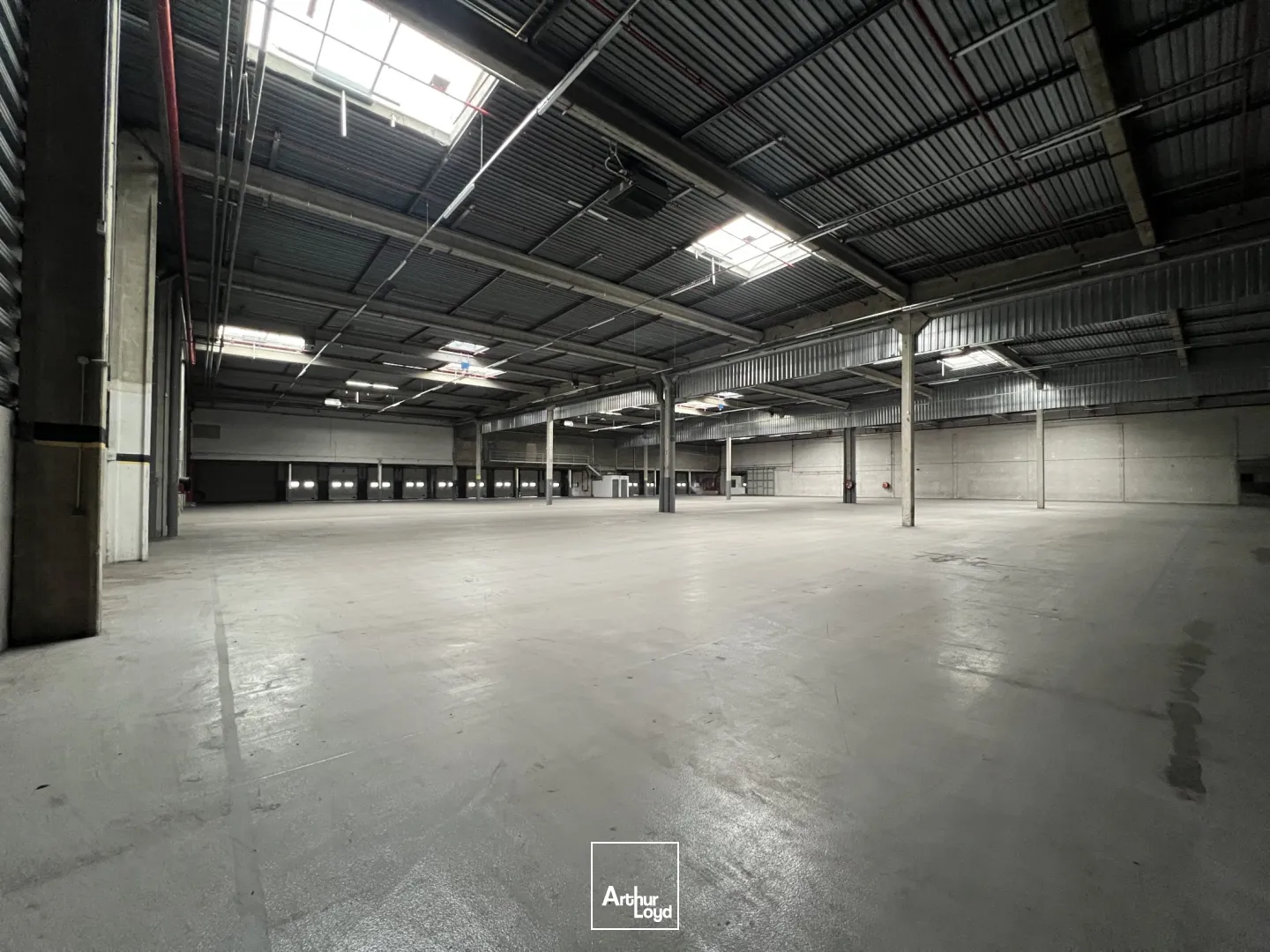 Entrepôts logistiques rénovés dès 2639 m² à louer - Plateforme ICPE 1510 Saint Witz, accès direct Roissy CDG et axes A1/A104