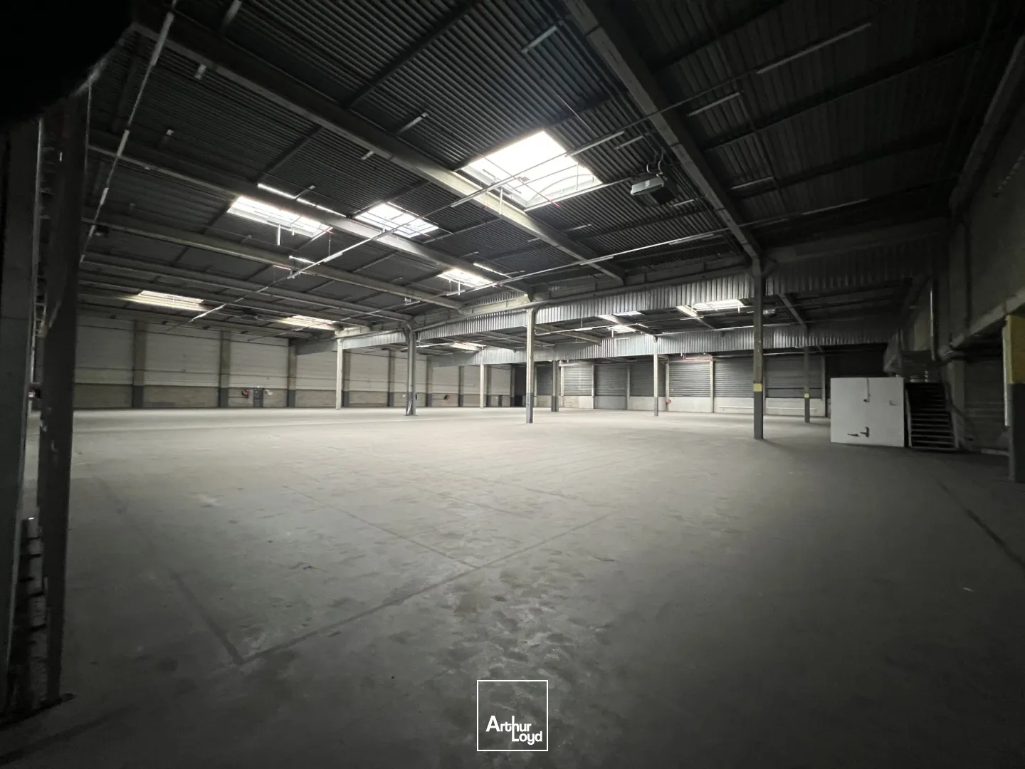 Entrepôts logistiques rénovés dès 2639 m² à louer - Plateforme ICPE 1510 Saint Witz, accès direct Roissy CDG et axes A1/A104