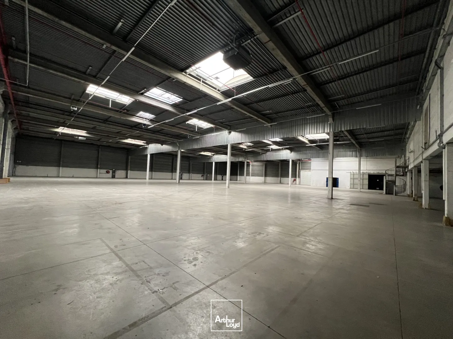 Entrepôts logistiques rénovés dès 2639 m² à louer - Plateforme ICPE 1510 Saint Witz, accès direct Roissy CDG et axes A1/A104
