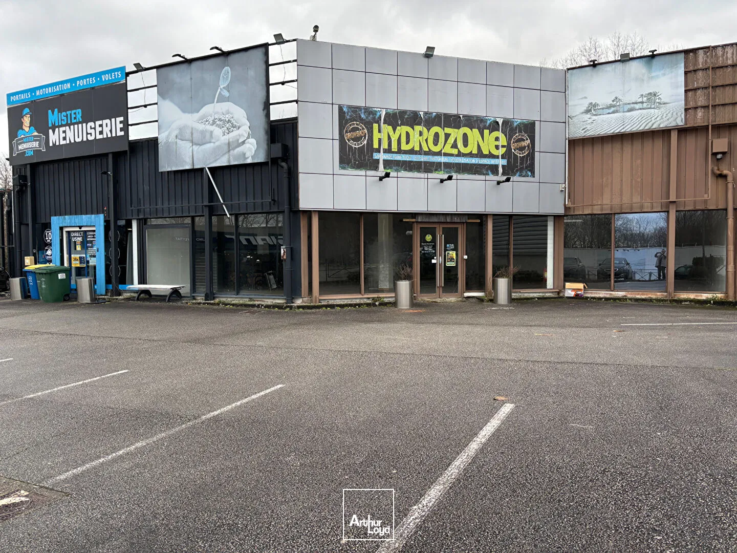 Cellule commercial 325m² Limoges SUD - Proche accès autoroute et des grandes enseignes nationales