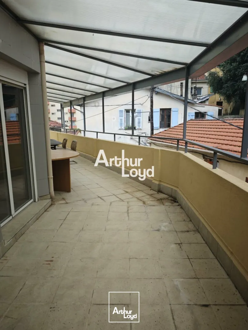 A LOUER BUREAUX OPEN SPACE AVEC ACCES PMR NICE QUARTIER DE LA MADELEINE. 206M² DE SURFACE DE BUREAUX