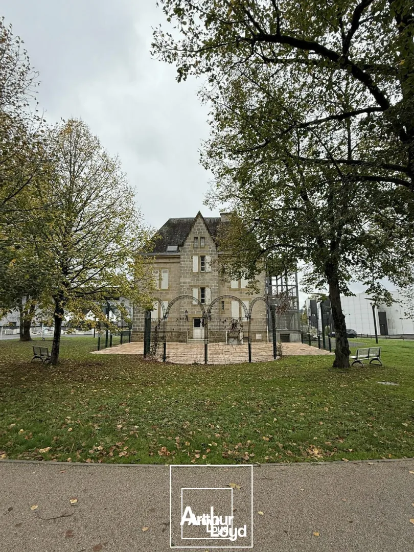 BUREAUX vente à BRIVE-LA-GAILLARDE 19100