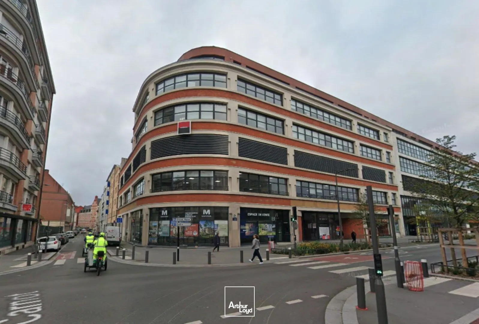 Bureaux en RDC à louer à Lille - Visibilité et accessibilité premium