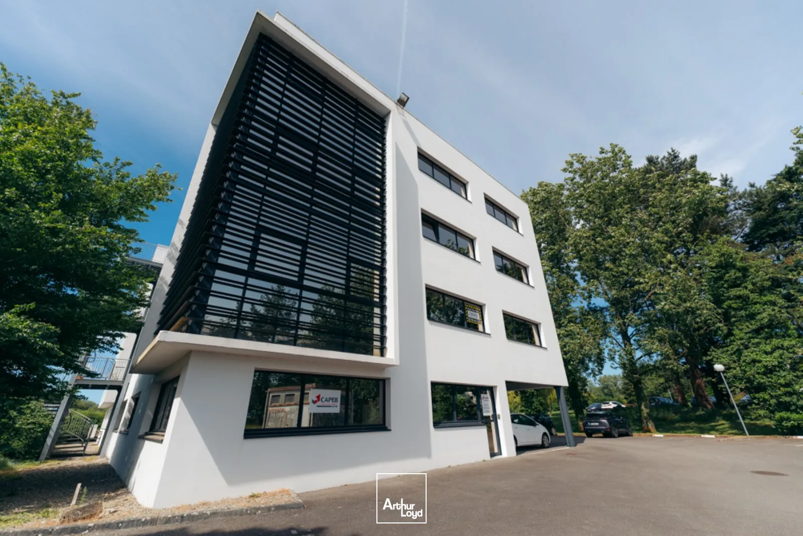 PLATEAU DE BUREAUX A LOUER KERGARADEC 