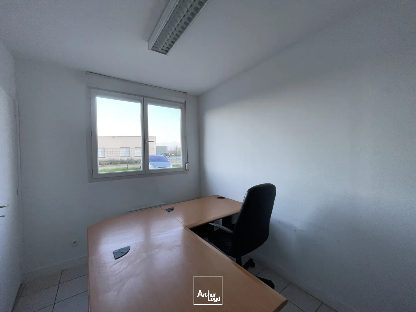 Bureaux à louer à LE VIEIL EVREUX 27930