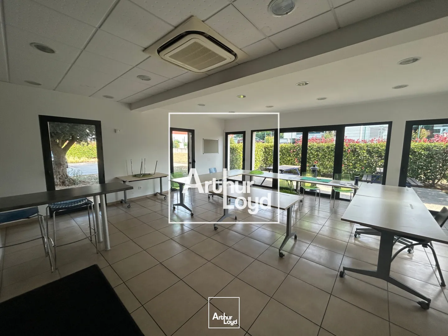 Locaux d'activités - A Vendre - PAE BEZIERS OUEST