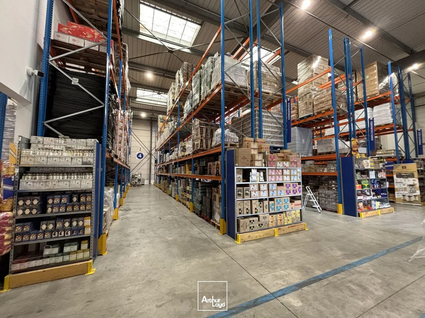 Locaux d'activité sur site clos, à Gennevilliers, à proximité des quais de Seine