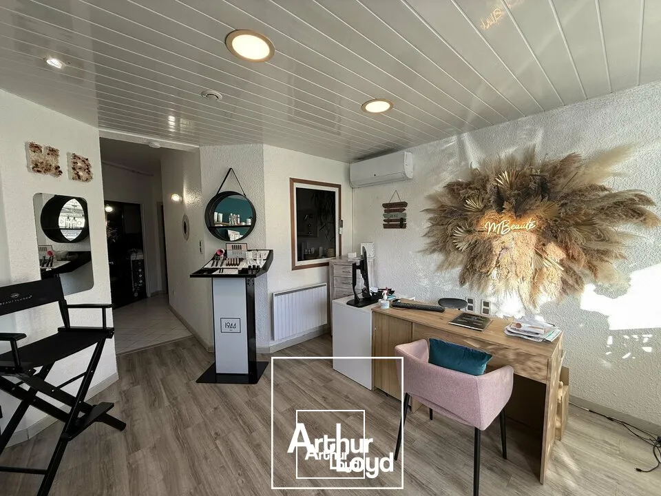 Local commercial/Bureaux - Axe Brive-Malemort avec très forte visibilité