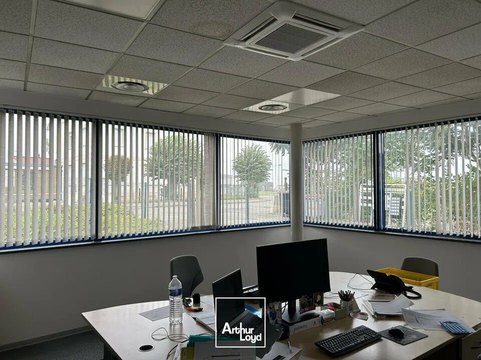 BUREAUX à VENDRE de 786 m²