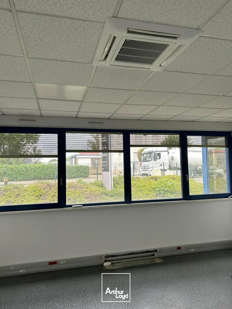 BUREAUX à VENDRE de 786 m²