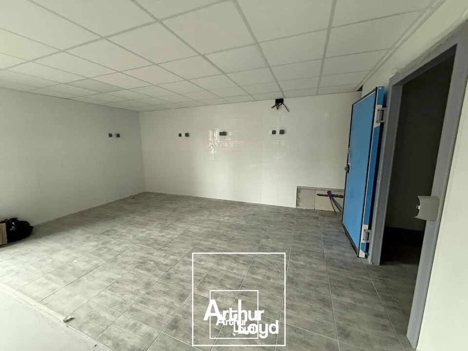 Local commercial/Bureaux  174 m² accessibles PMR  Brive-la-Gaillarde