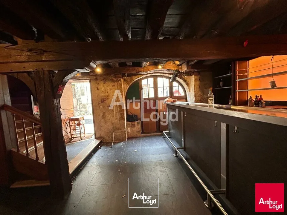 BLOIS - LOCATION LOCAL COMMERCIAL DE 151,06 M² - CENTRE VILLE