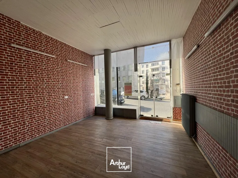 Locaux commerciaux - Vente - ANGOULÊME - 16000 - 83-83 - 7533769