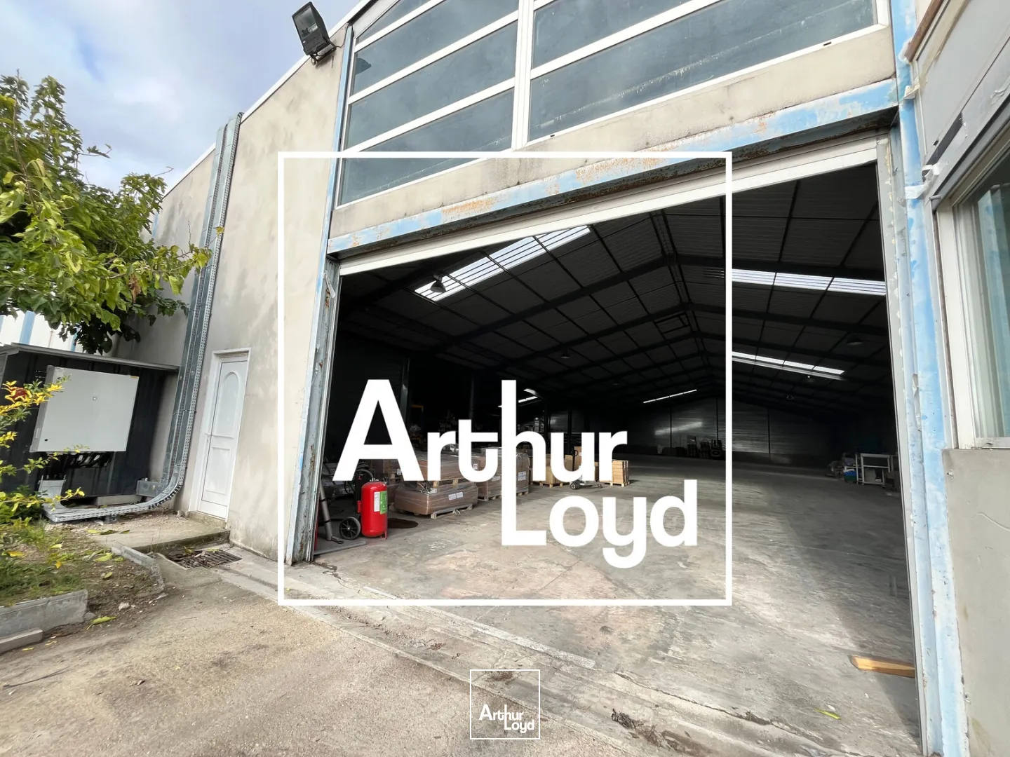 Locaux d'activités lumineux et modulables + terrain à louer - VauvertAccessibilité optimale pour activité logistique et tertiaire