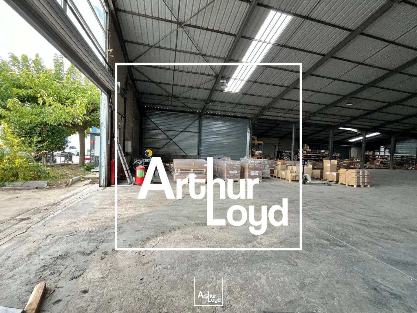 Locaux d'activités lumineux et modulables + terrain à louer - VauvertAccessibilité optimale pour activité logistique et tertiaire