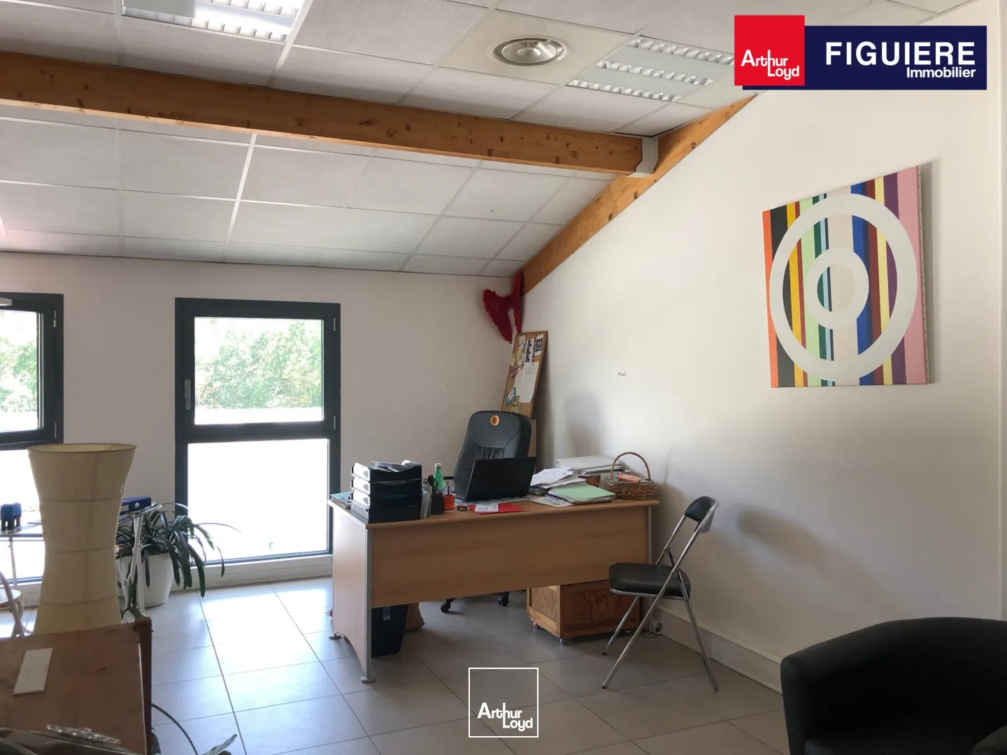 PETITE SURFACE DE BUREAUX À VENDRE À L'EST D'AIX