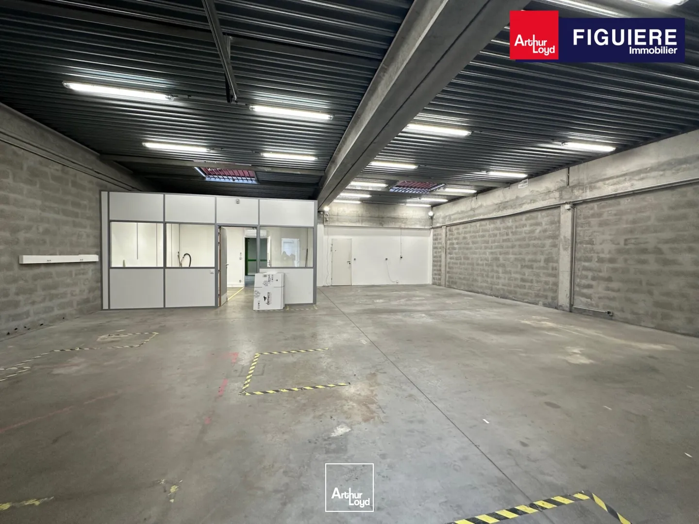 Local mixte à louer sur le pôle d'activités d'AIX EN PROVENCE