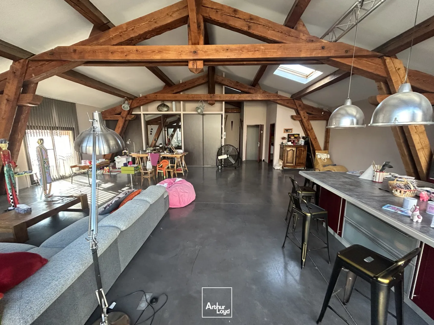 Local d'activités à vendre