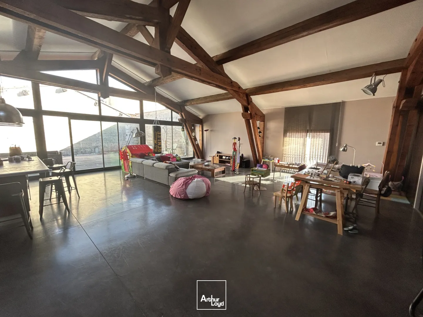 Local d'activités à vendre